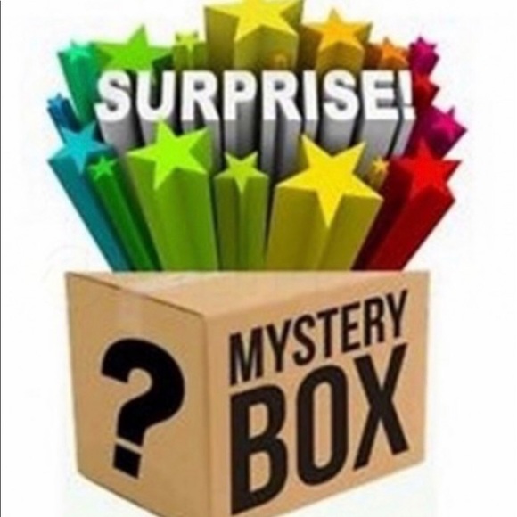 🎉Makeup Mystery Surprise Box🎉 - Picture 1 of 2